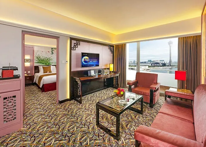 Riviera Hotel