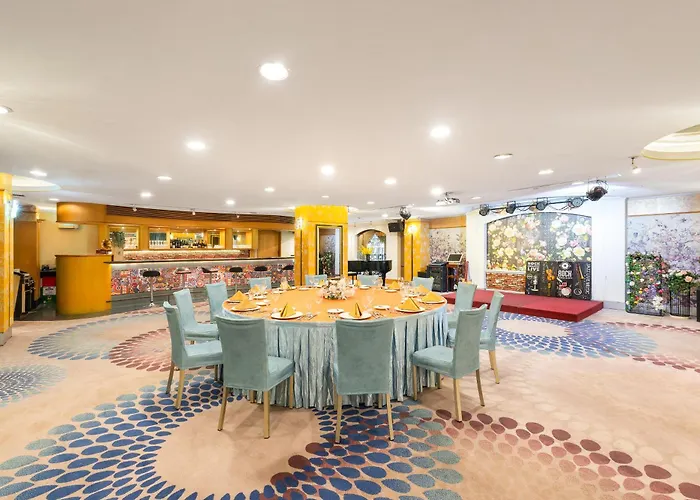 Riviera Hotel 5*