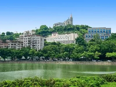 Riviera 5* Macau